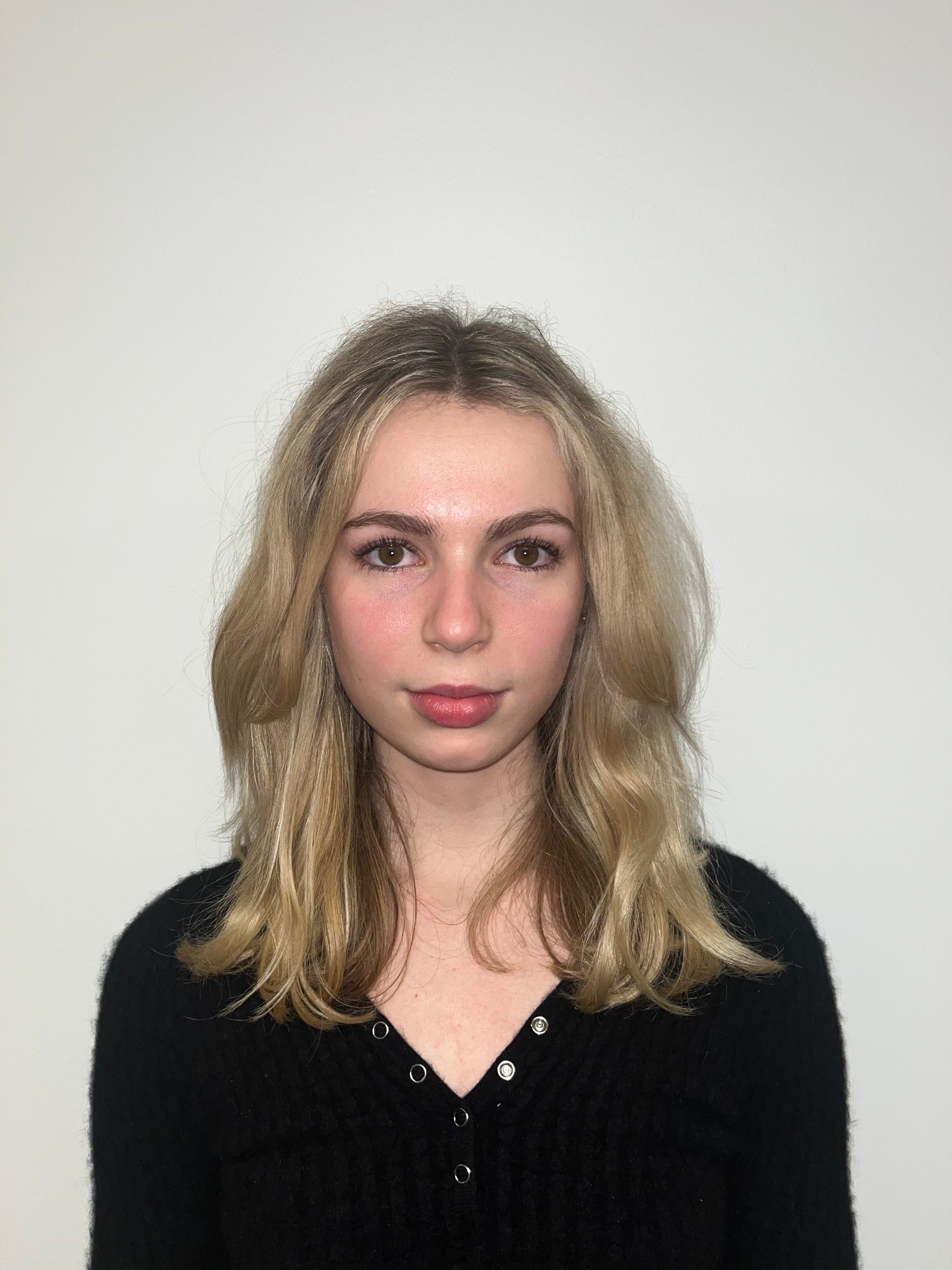 Lilly Carter Headshot 2