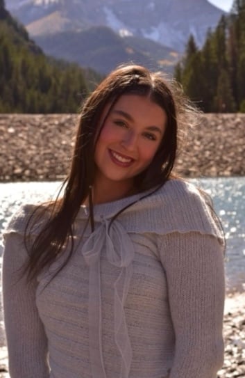 Alicia Relph Headshot