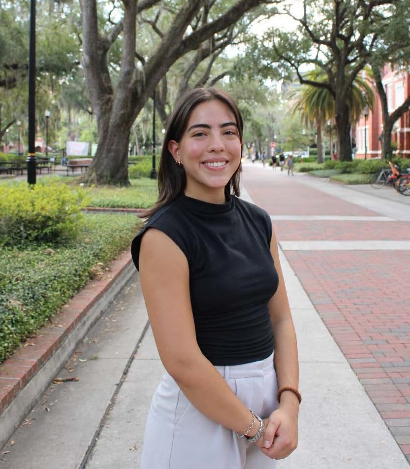 Ana Serratos Headshot