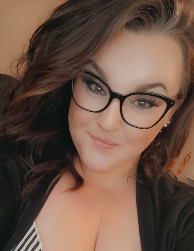 Kayla Davis Headshot