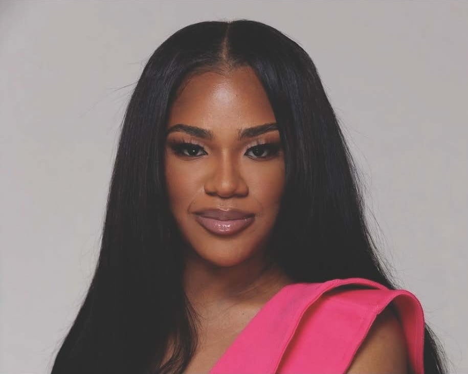 Kendra Dennis Headshot