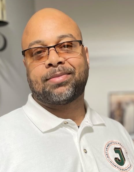 Shakeel Bey Headshot