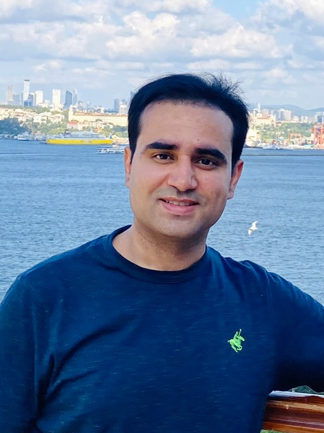 Adnan Hanif Headshot