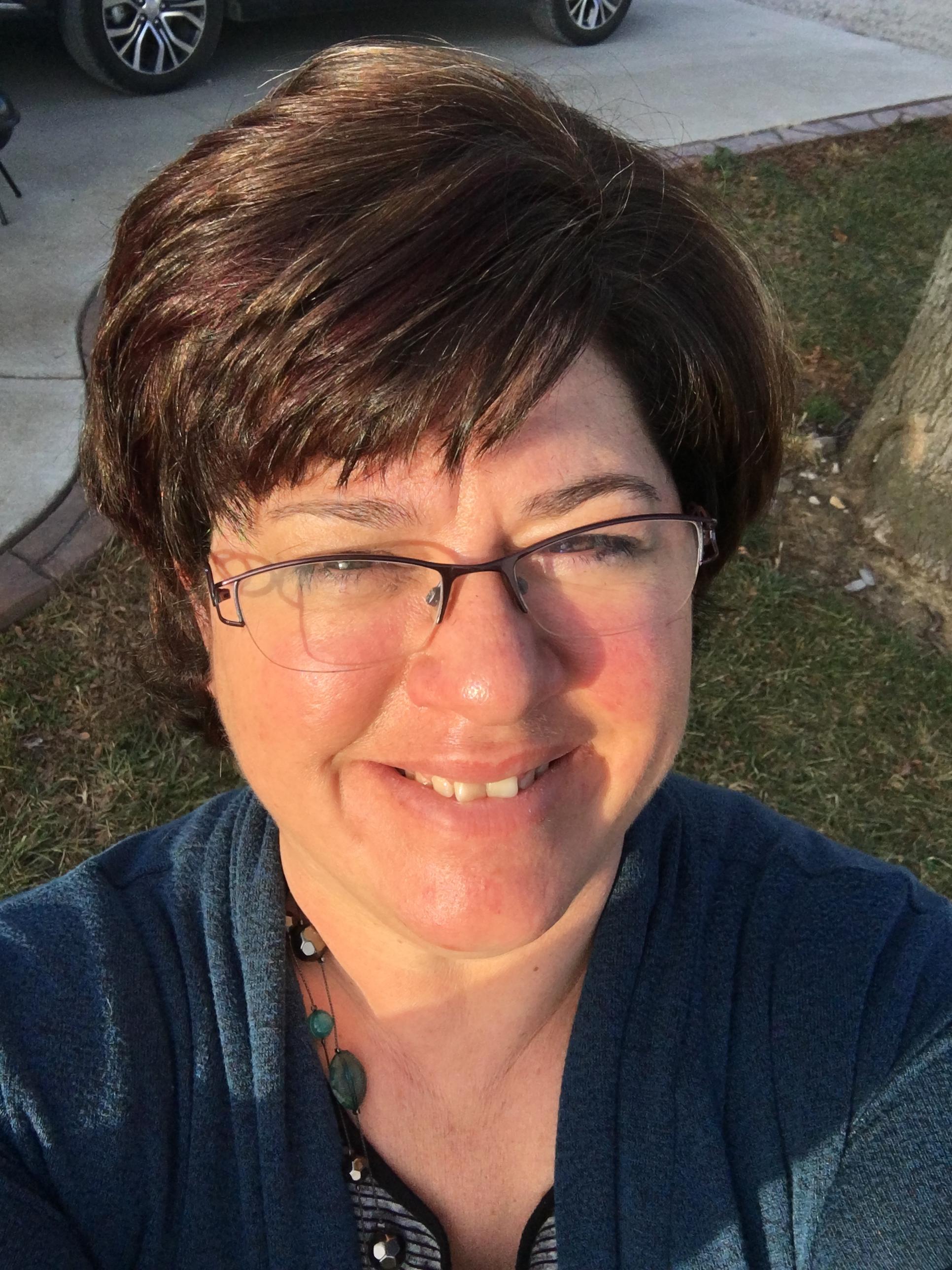 Amy Steidinger Headshot