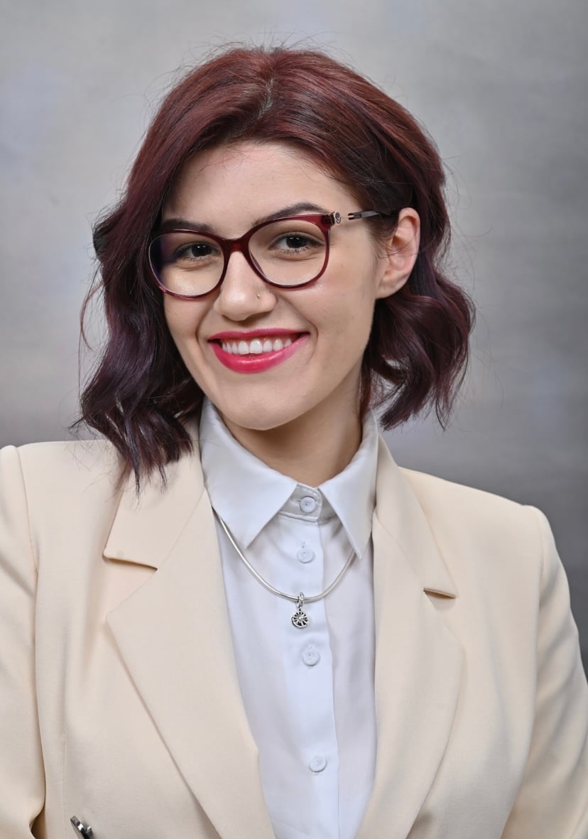 Anastasija Mladenovska Headshot