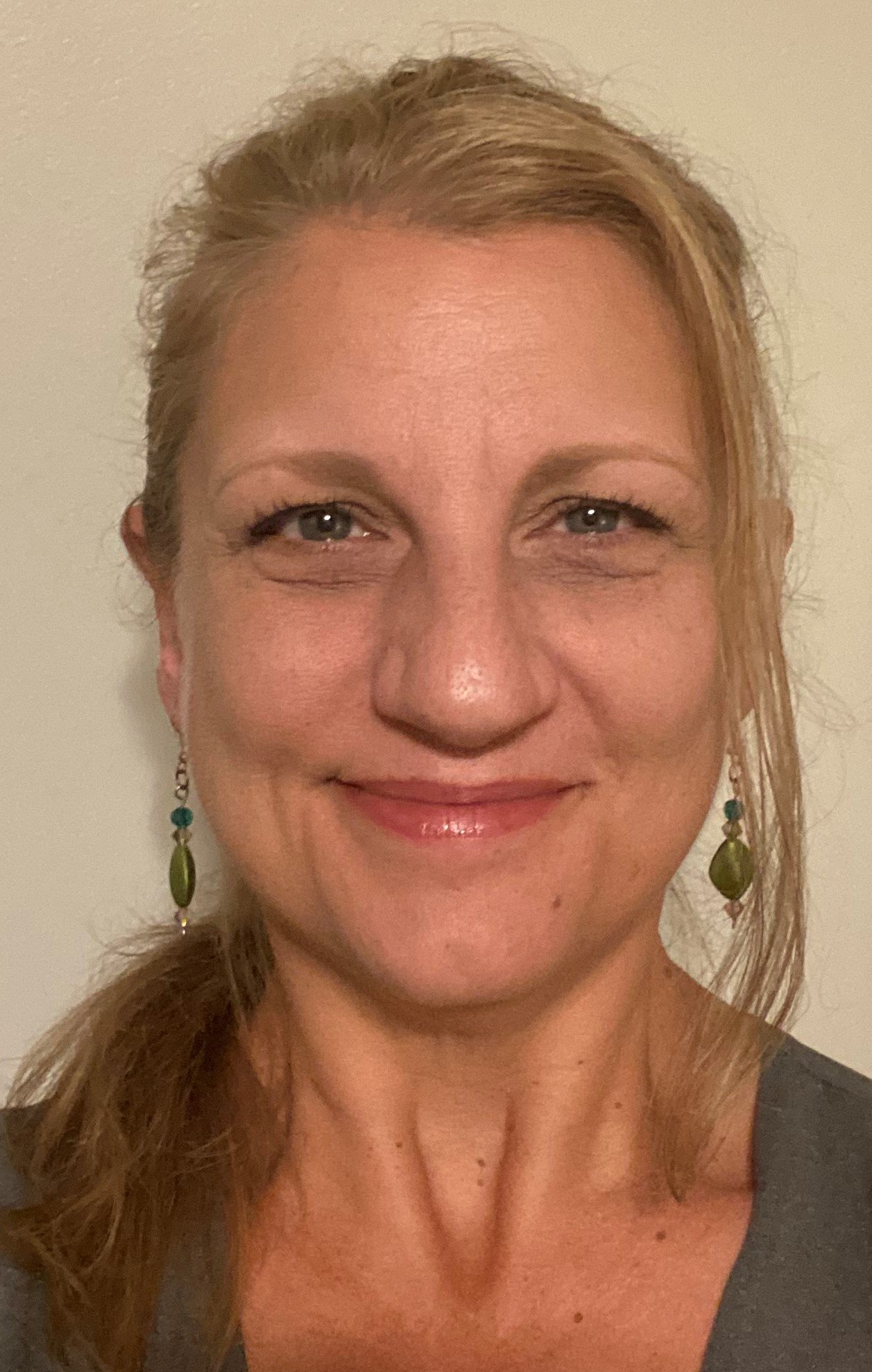 Cynthia Covington Headshot