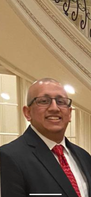 Humza Khurshid Headshot