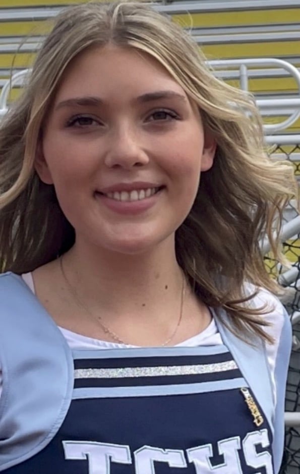 Sophia Carlson Headshot