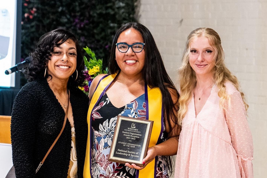 IMG_20220512_144129-900x600 - Members Plaque Stole